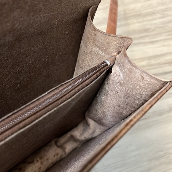 LEATHER CROSSBODY BAG ❤️ - Picture 15 of 17